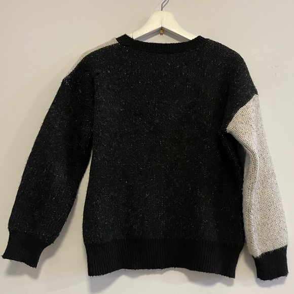 Yin Yang sweater! ☯️ - Picture 4 of 8